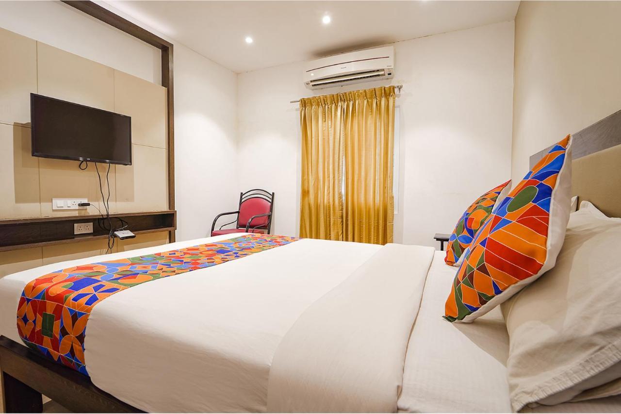 Fabhotel Karpagam - 900M From Nehru Stadium Coimbatore Exteriör bild