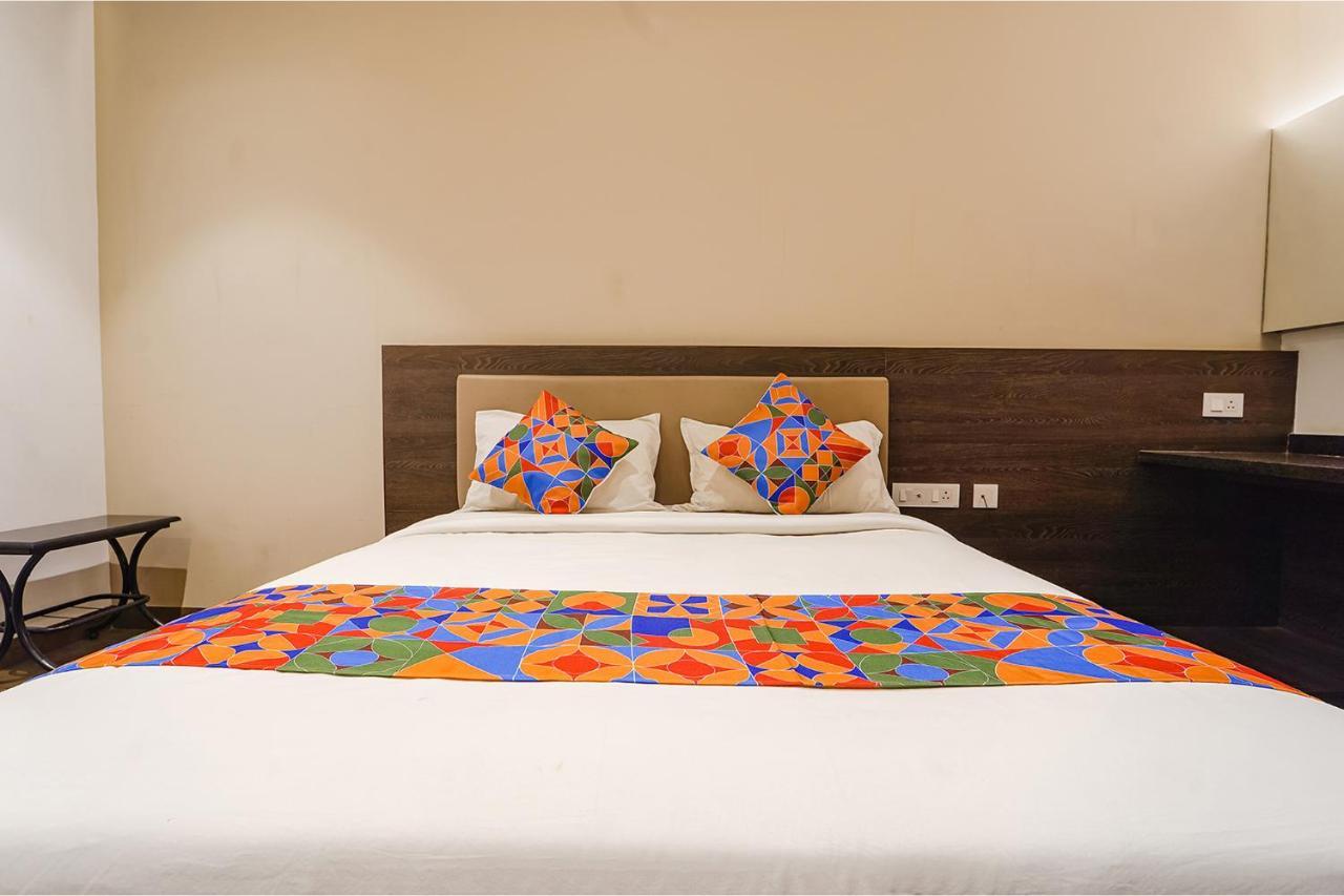 Fabhotel Karpagam - 900M From Nehru Stadium Coimbatore Exteriör bild