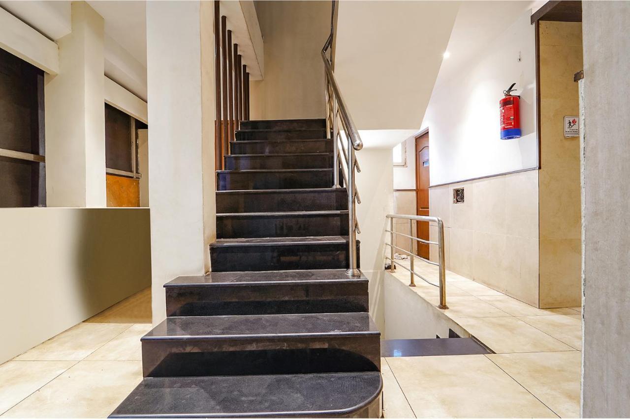 Fabhotel Karpagam - 900M From Nehru Stadium Coimbatore Exteriör bild