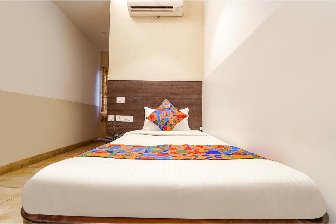 Fabhotel Karpagam - 900M From Nehru Stadium Coimbatore Exteriör bild